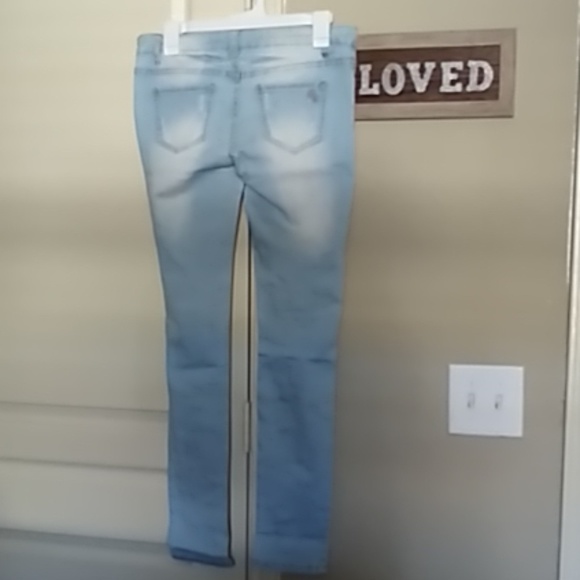 Woman - Picture 2 of 2